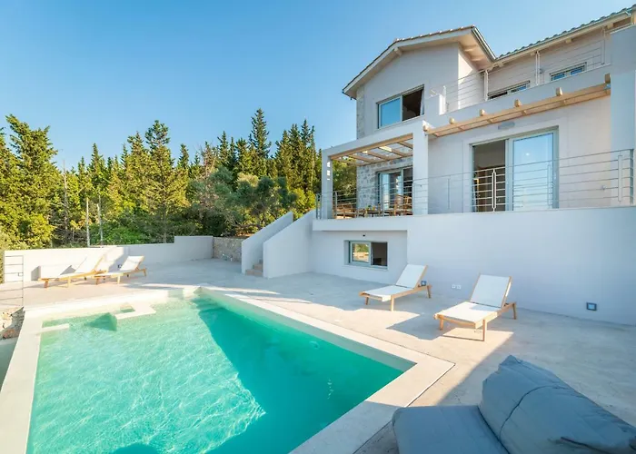 Ionion Theasis Dioni * Tsoukaladhes